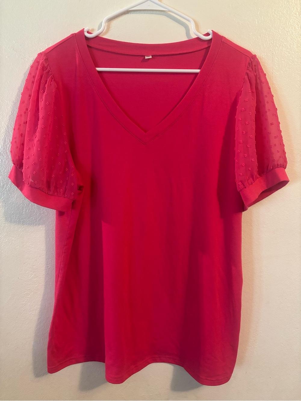 Women’s V-Neck Short Sleeve Top in Raspberry Pink